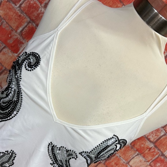 Express Semi-Sheer Paisley Sequined Camisole - Picture 2 of 8